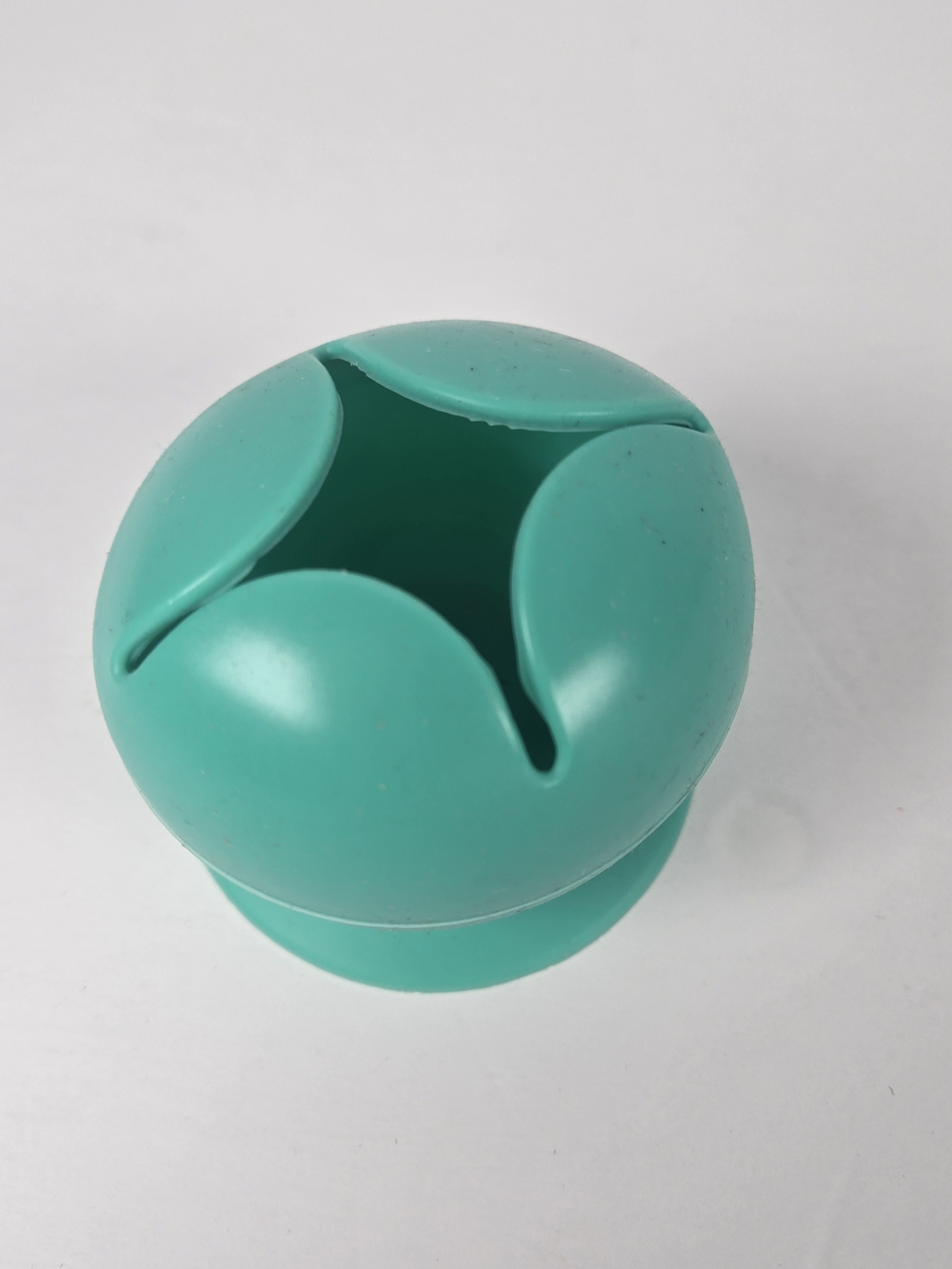 Teal Silicone Vinyl Weeding Scrap Collector Suction Cup Craft Holder
